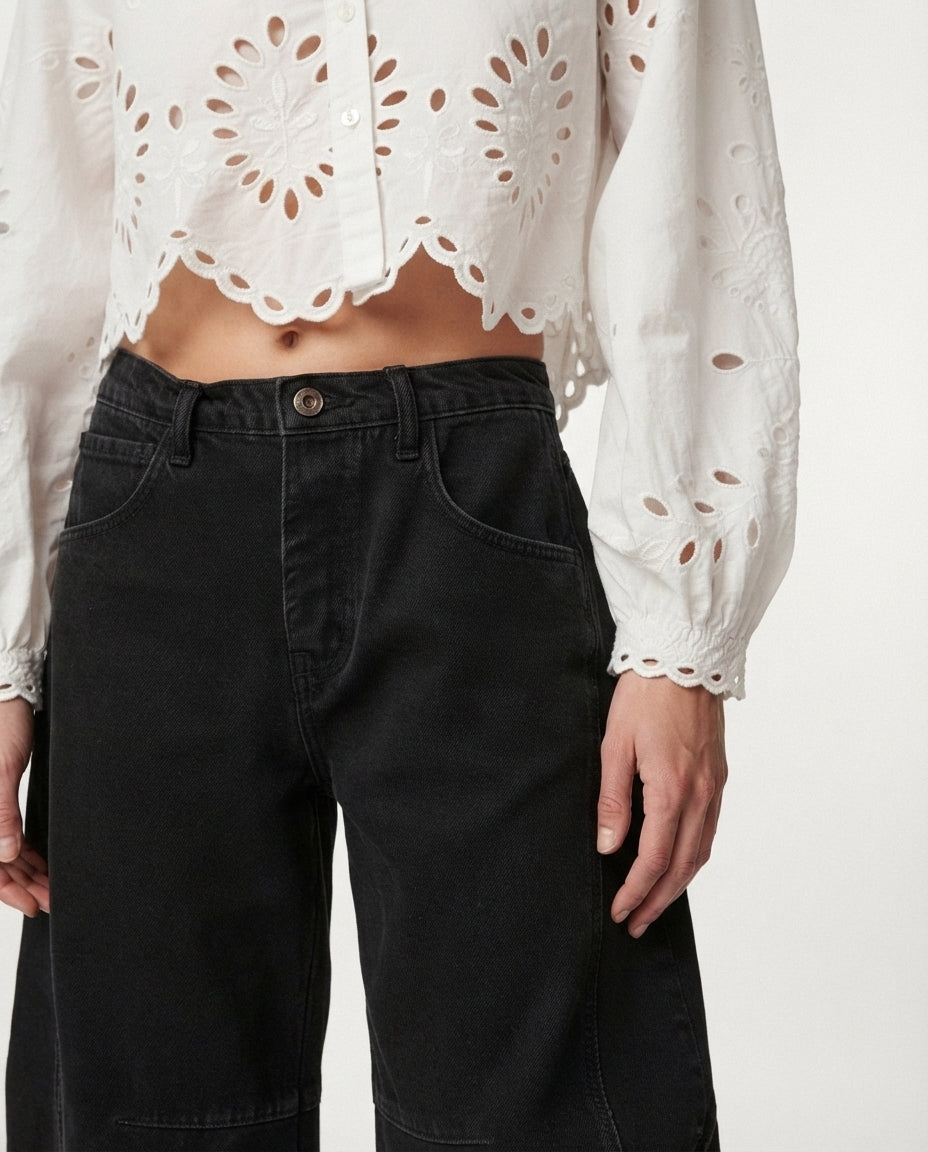 Relaxed Fit Barrel Leg Jeans
